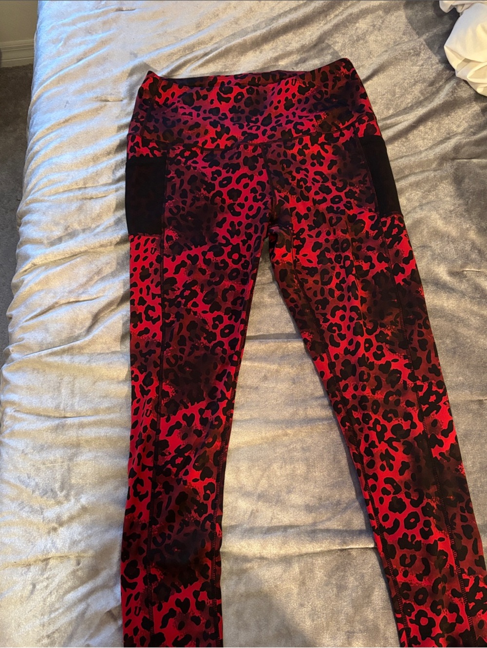 Women’s Red Leopard Print Active Leggings